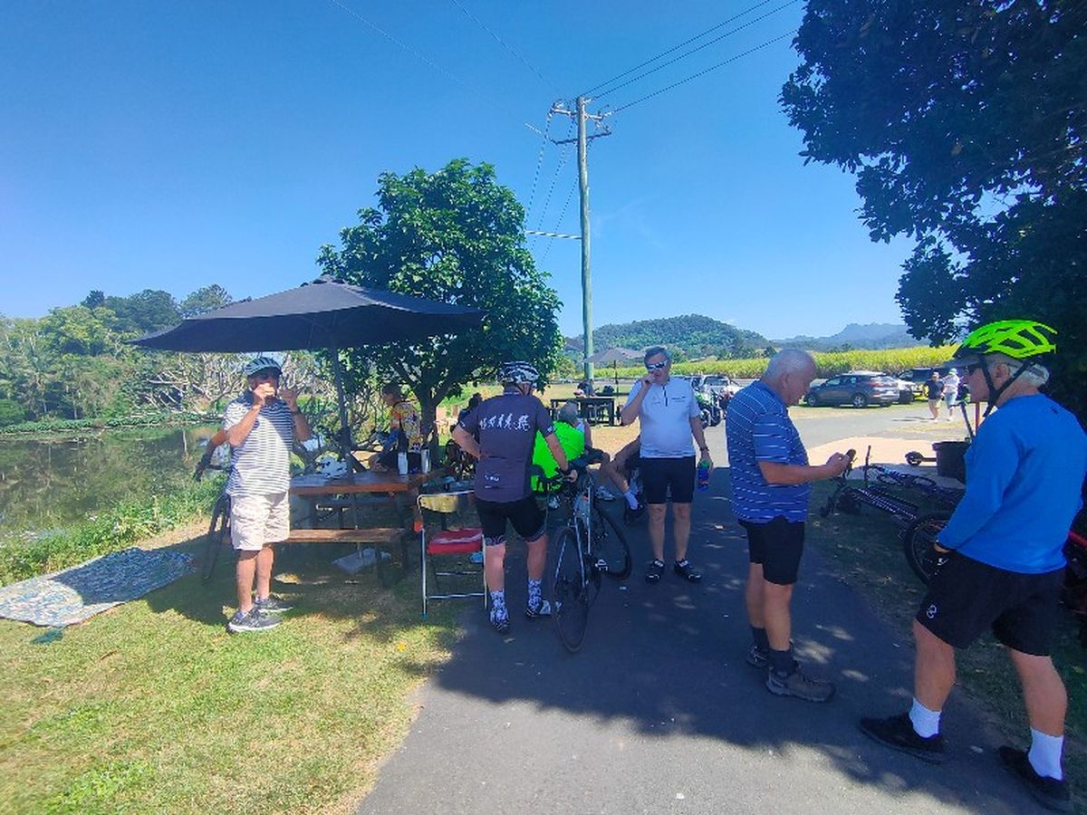 Some of the cyclist at Tram88