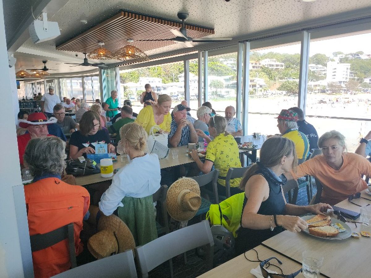 Vikings looking other direction at 3 tables